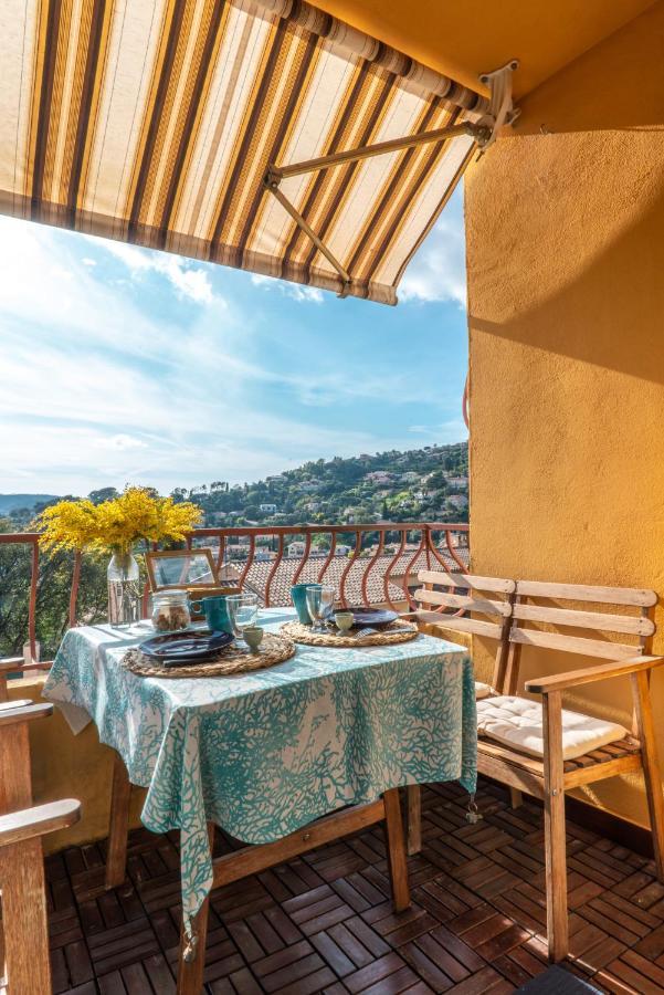L'Odyssee Provencale, Un Duplex De Charme De 2 Chambres Au Pied Du Village Medieval De Bormes-Les-Mimosas, Offrant Des Prestations Haut De Gamme Et Une Superbe Vue Sur Le Massif Des Maures Extérieur photo